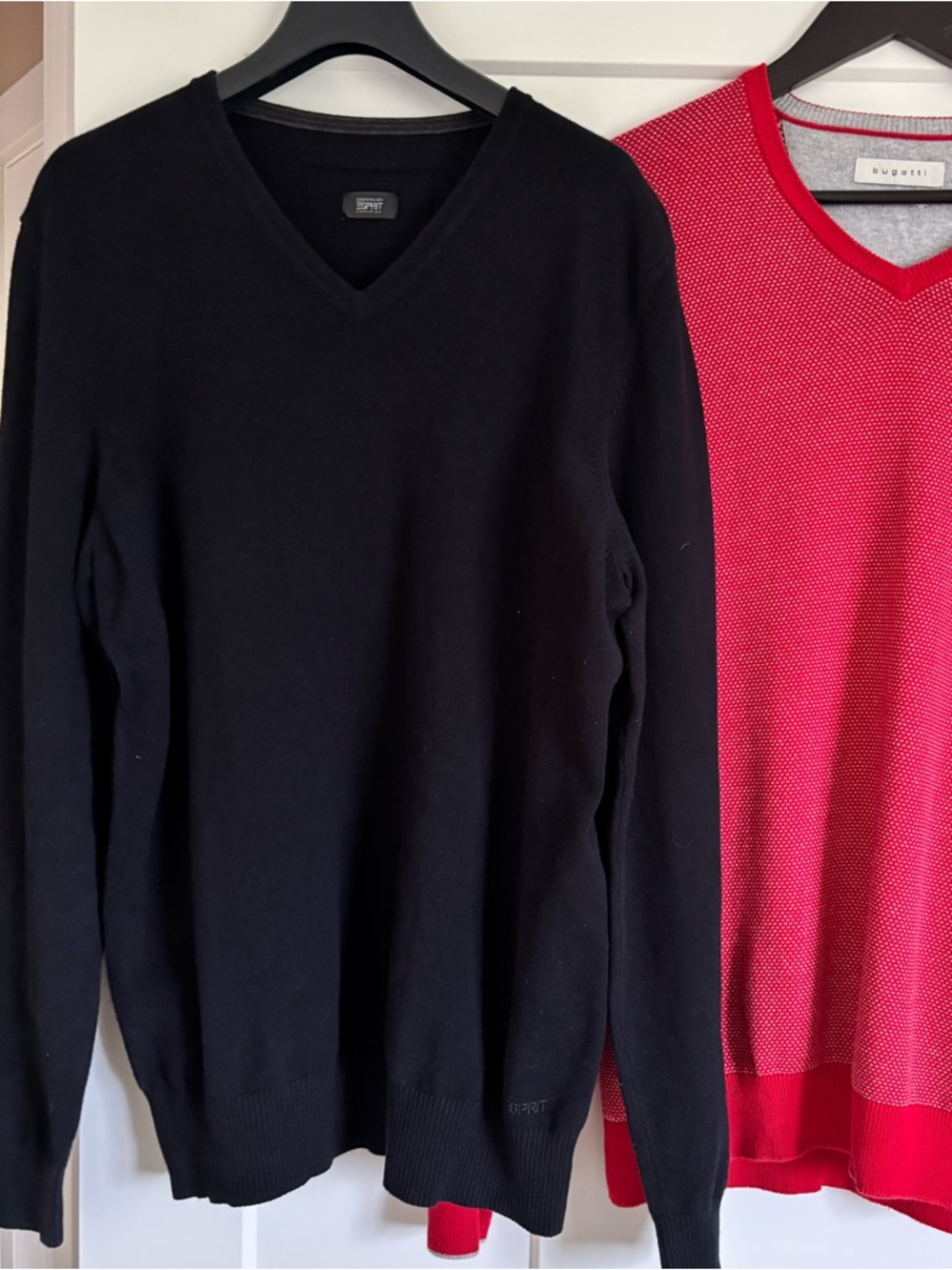 Esprit Black V -Neck sweater